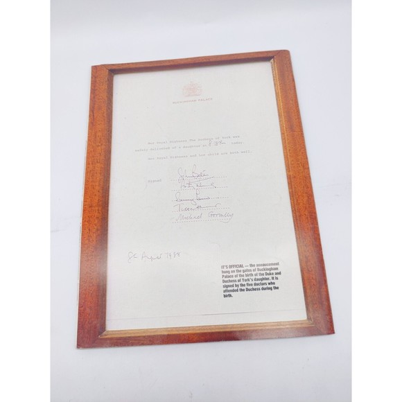 Vintage Royal Monthly Magazine The New Princess Beatrice Fergie Andrew Souvenir - Picture 2 of 9